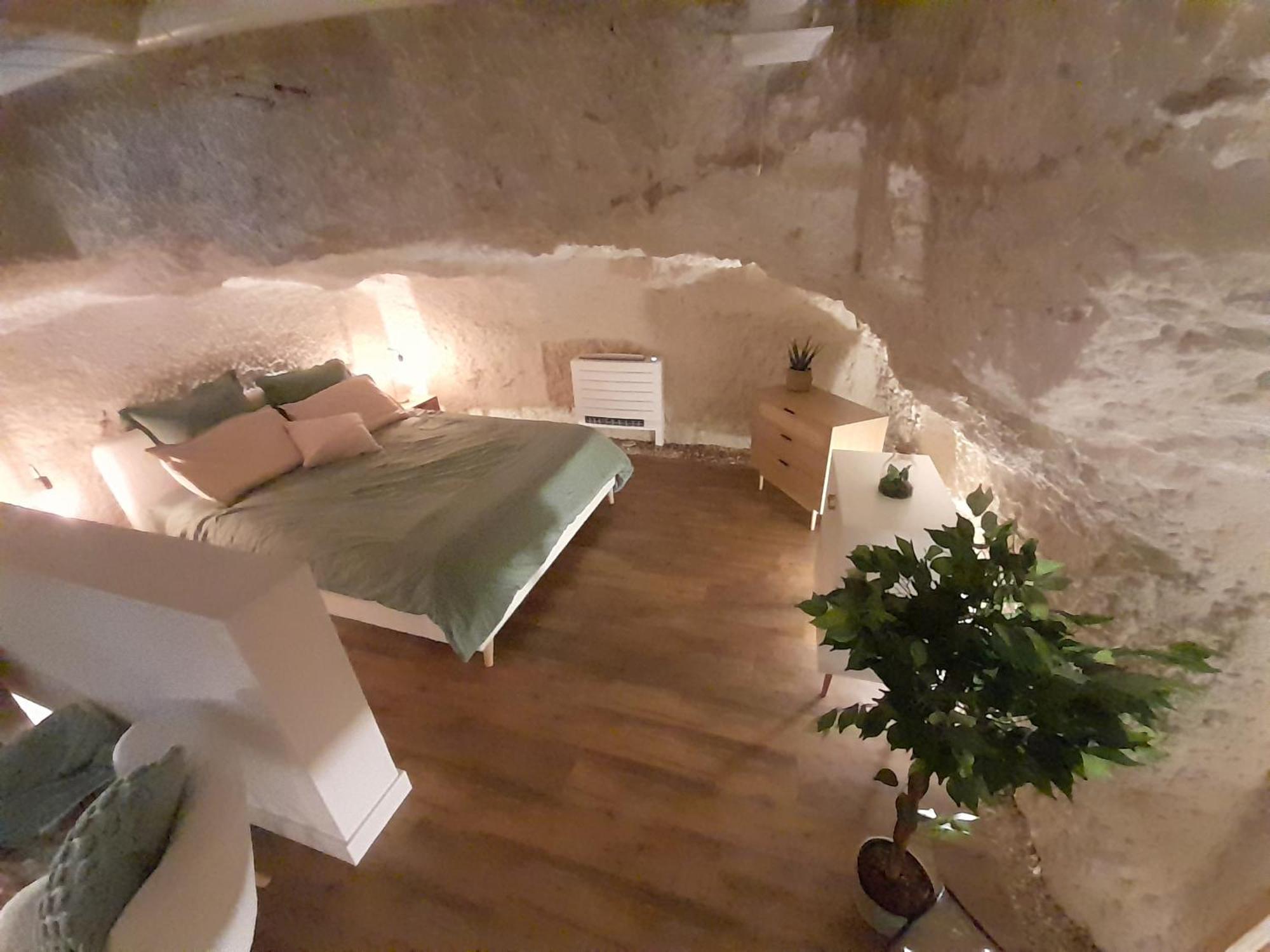 شقة La Grotte Du Bonheur Cangey المظهر الخارجي الصورة